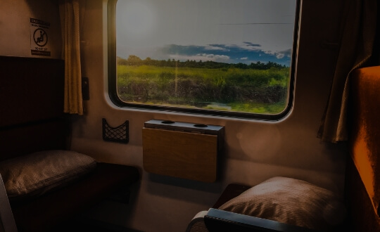 I want to enjoy a relaxing and luxurious time on a luxury train